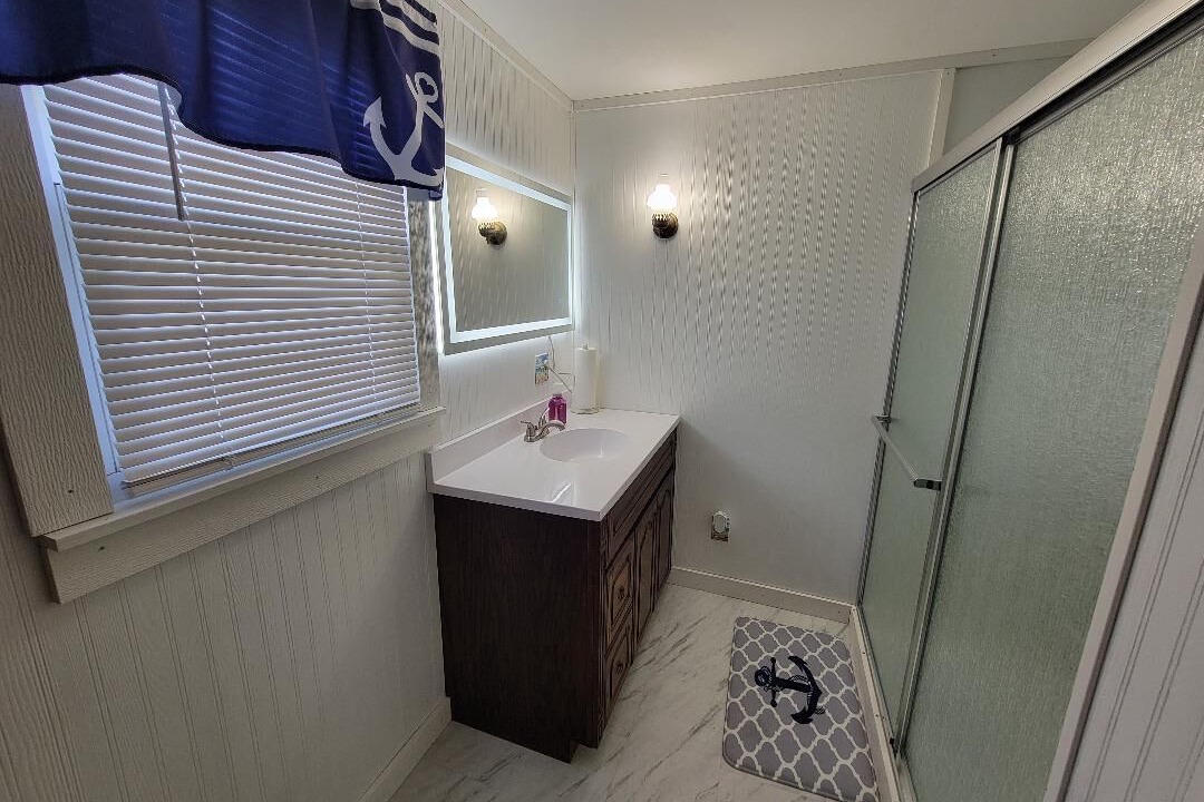 Photo of Bathroom in Oraville