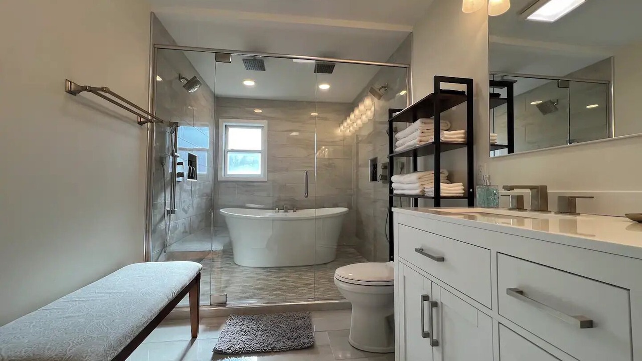 Photo of Bathroom in Manteno