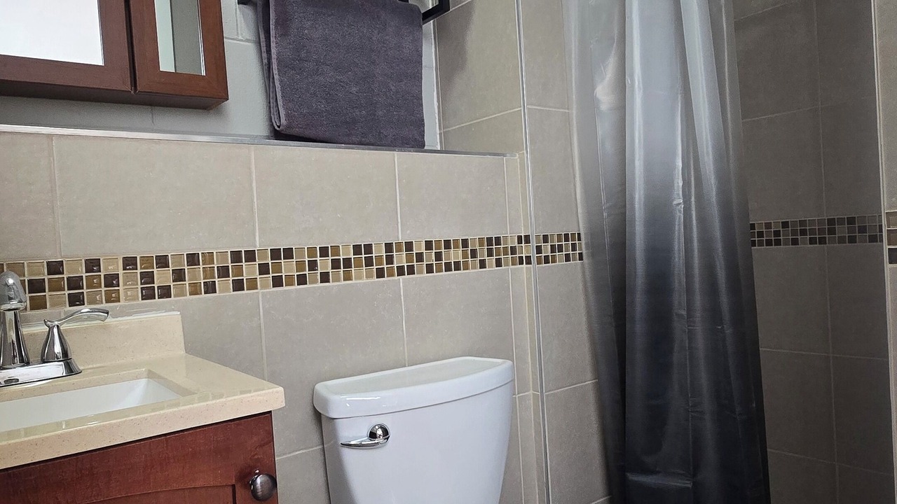 Photo of Bathroom in Evergreen Park