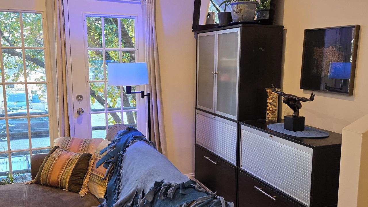Photo of Livingroom in West Town