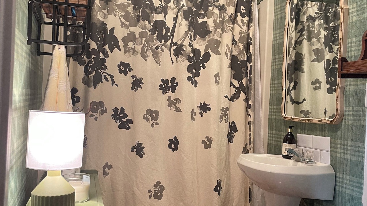 Photo of Bathroom in Bunker Hill