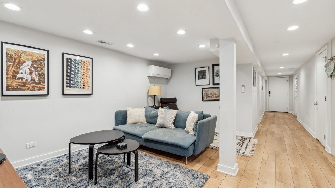 Photo of Livingroom in Logan Square