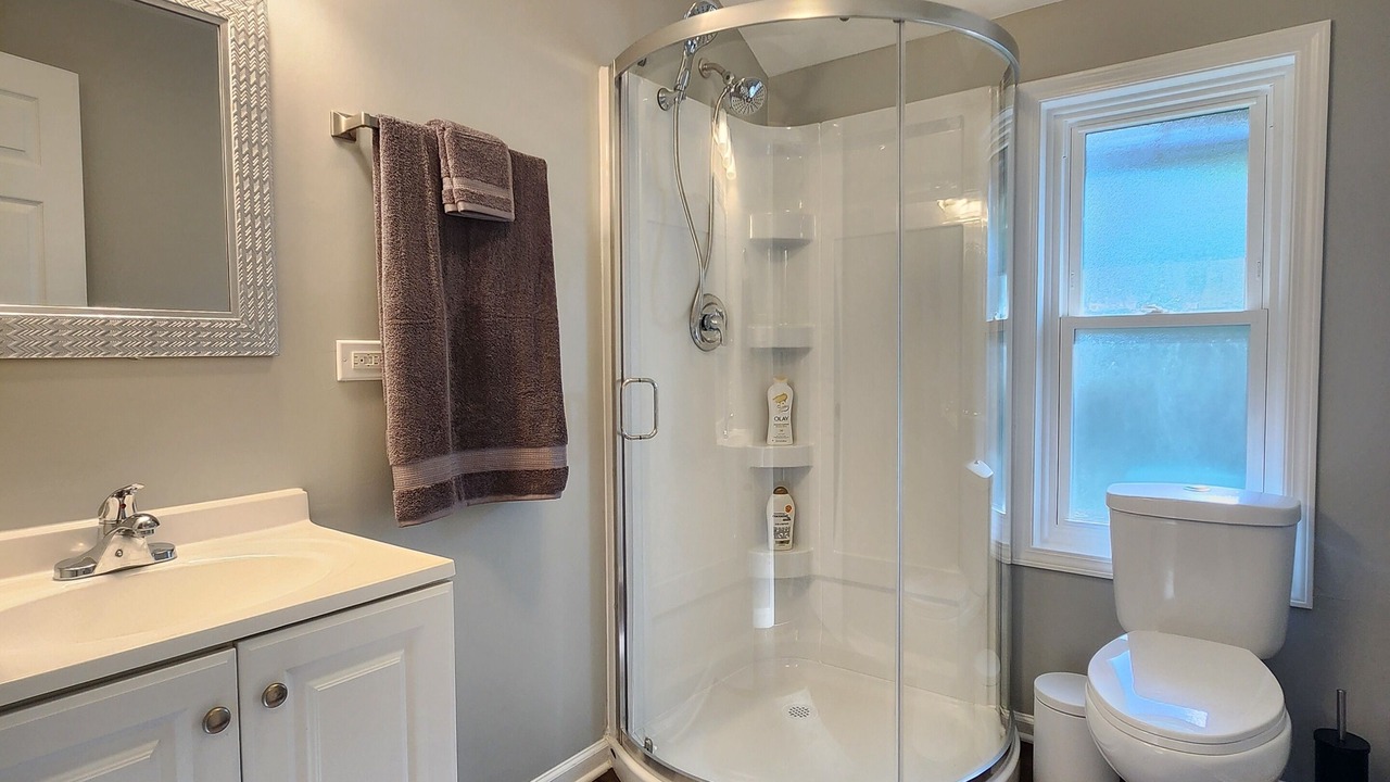 Photo of Bathroom in Willowbrook