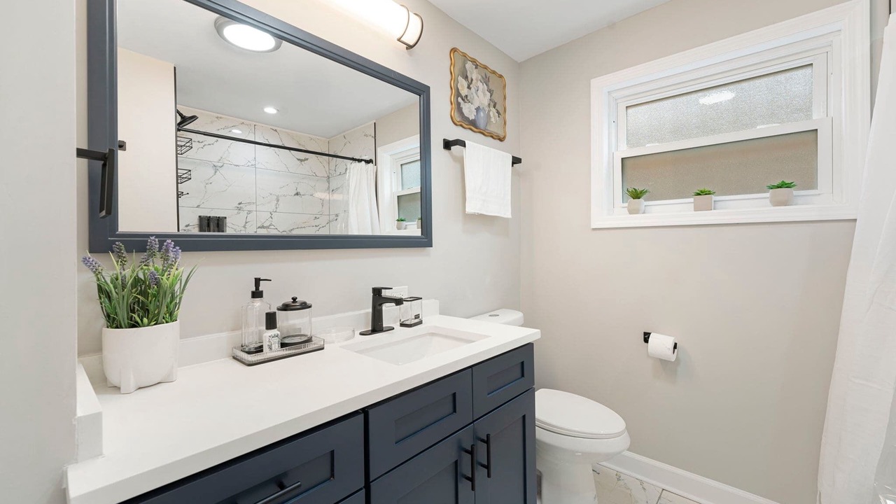 Photo of Bathroom in Clearing