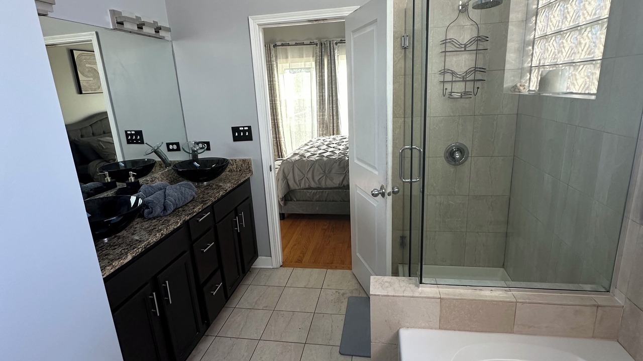 Photo of Bathroom in Grand Boulevard