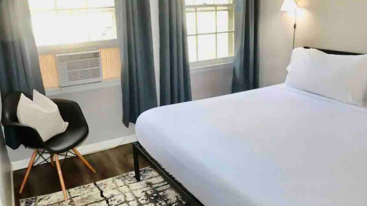 Photo of Bedroom in Yorkville