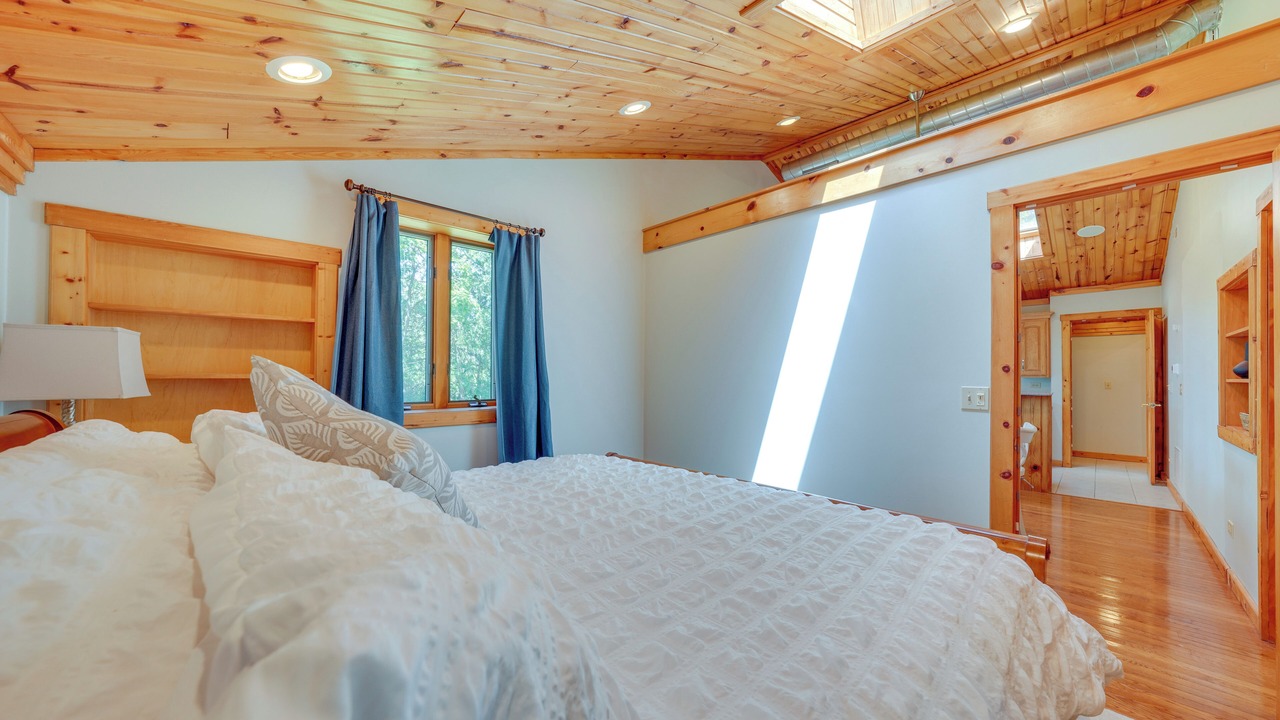 Photo of Bedroom in Warrenville
