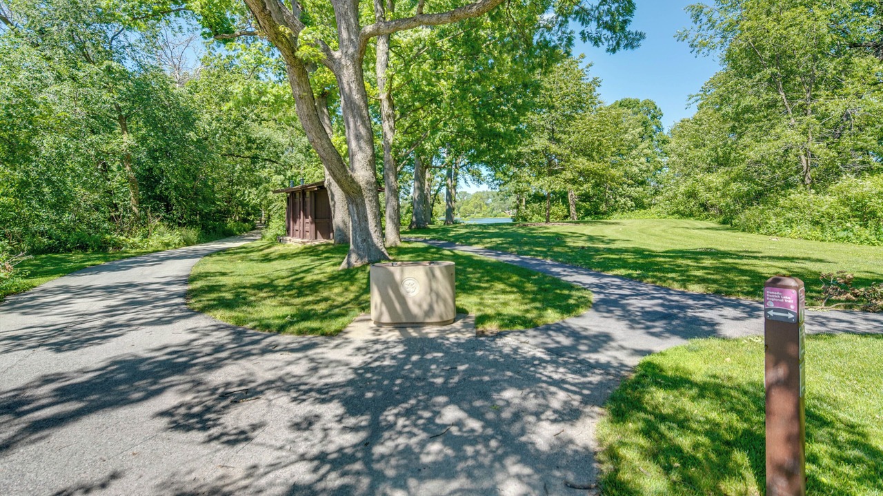Photo of Outdoor in Warrenville
