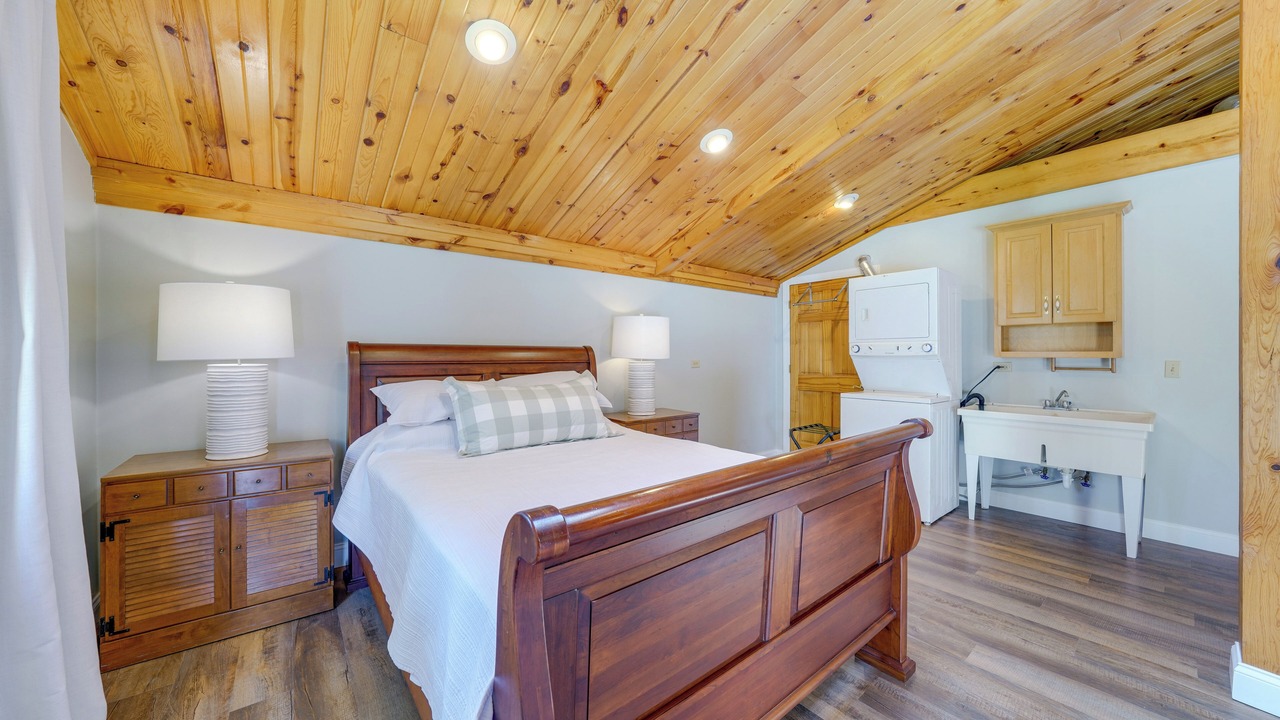 Photo of Bedroom in Warrenville