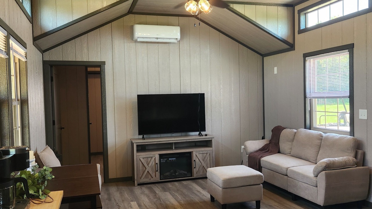 Photo of Livingroom in Sullivan