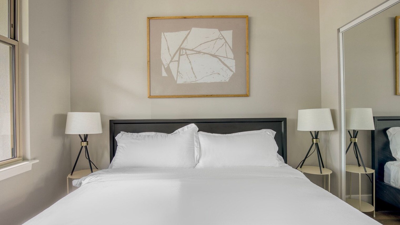 Photo of Bedroom in Edgewater Beach