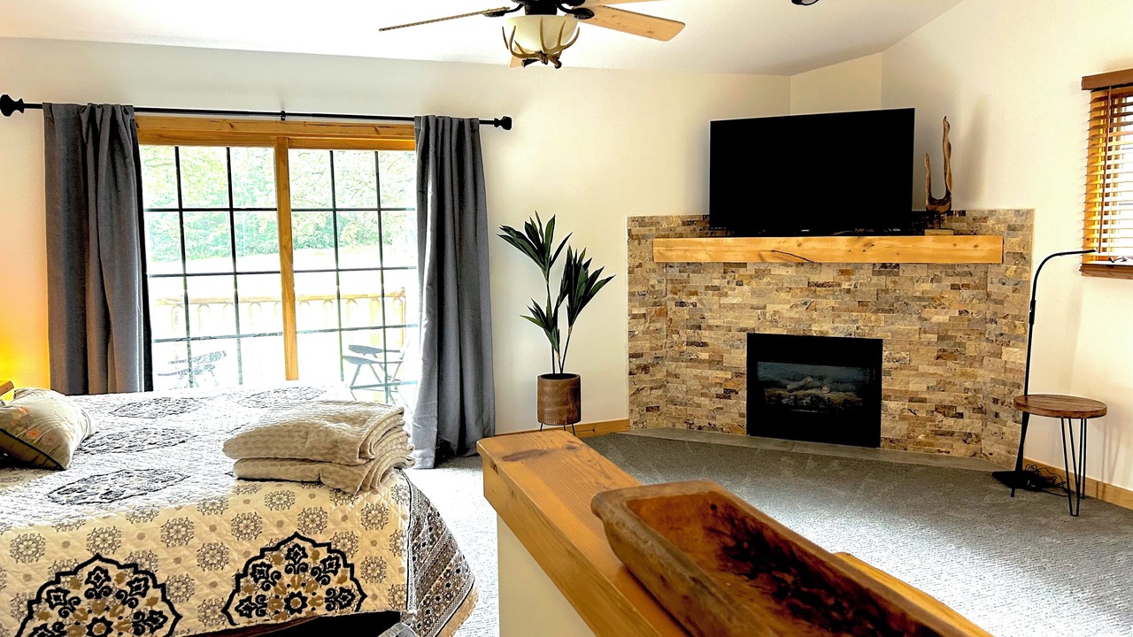 Photo of Livingroom in Utica
