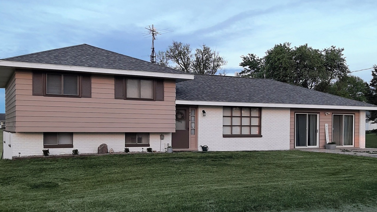 Photo of Outdoor in Laura