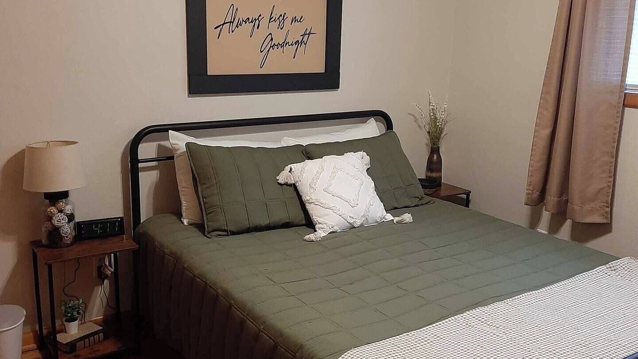 Photo of Bedroom in Laura