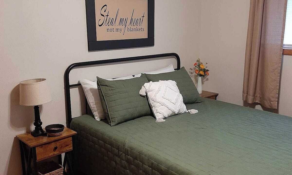Photo of Bedroom in Laura