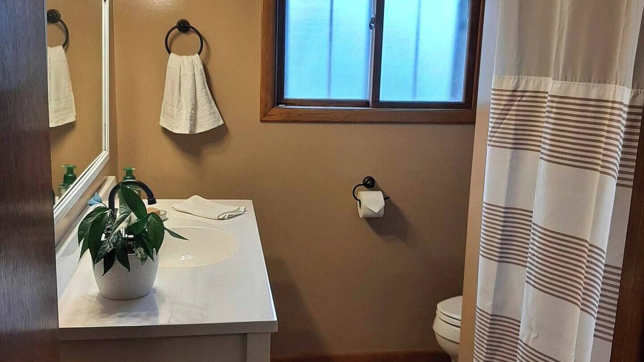 Photo of Bathroom in Laura