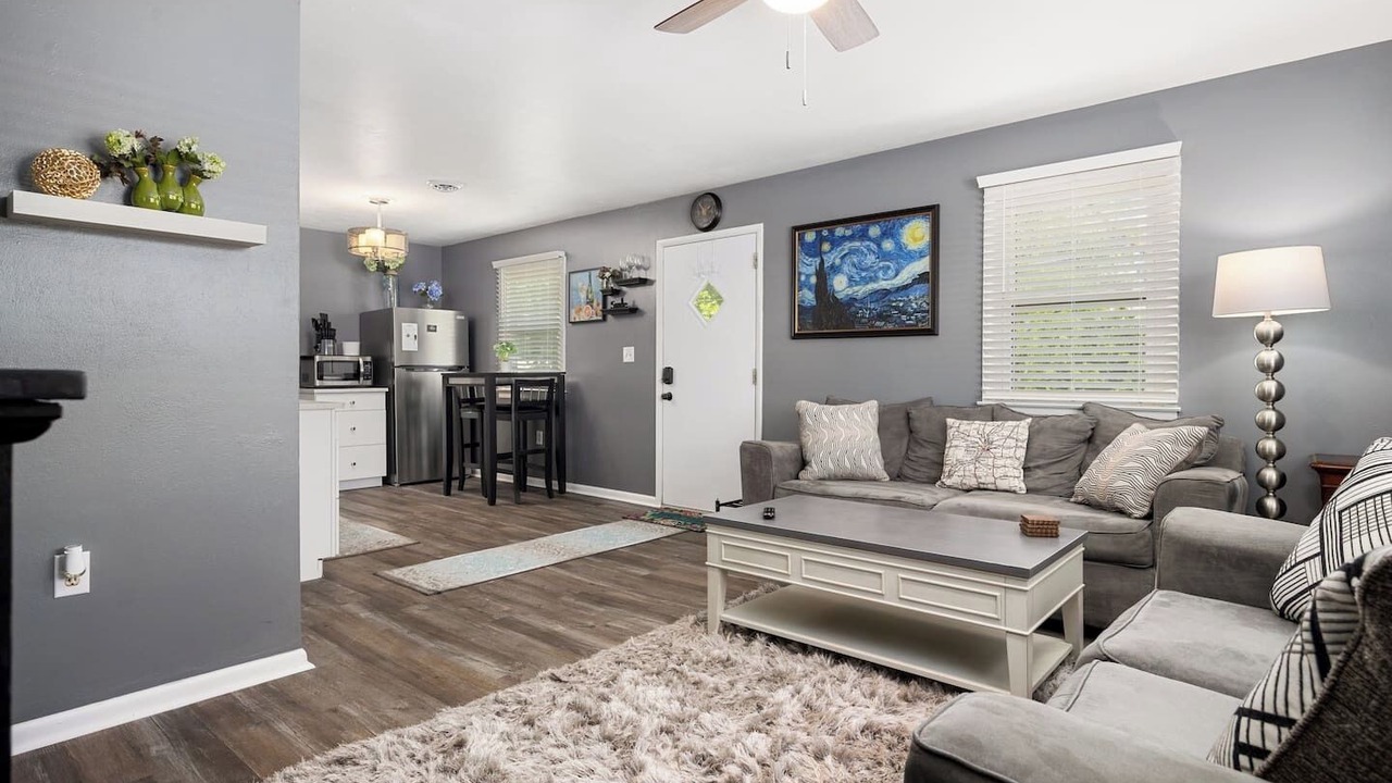 Photo of Livingroom in Bartonville