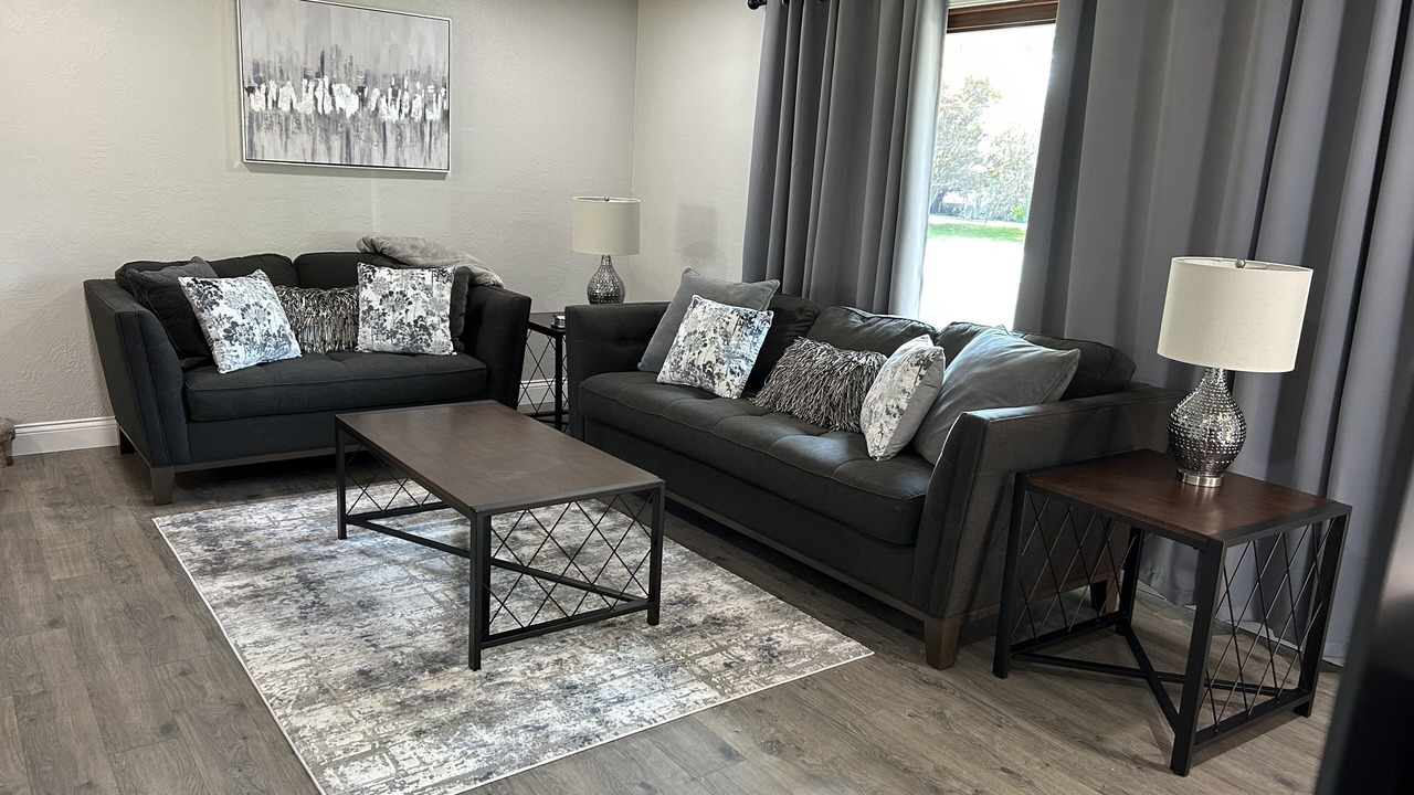Photo of Livingroom in Canton