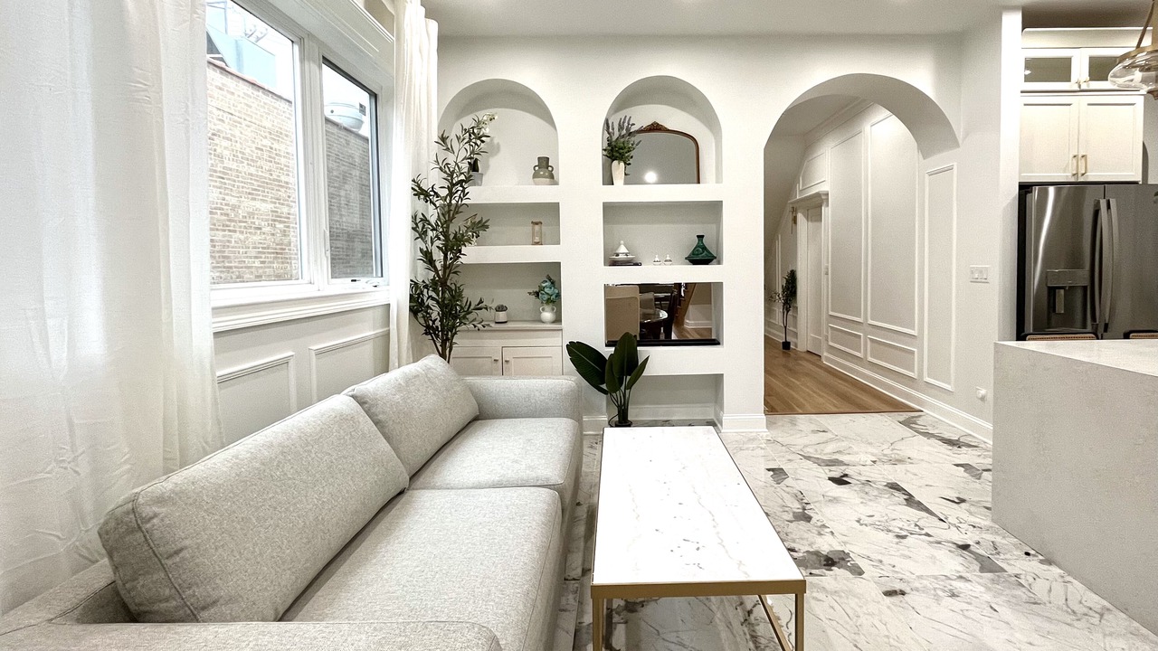 Photo of Livingroom in Logan Square
