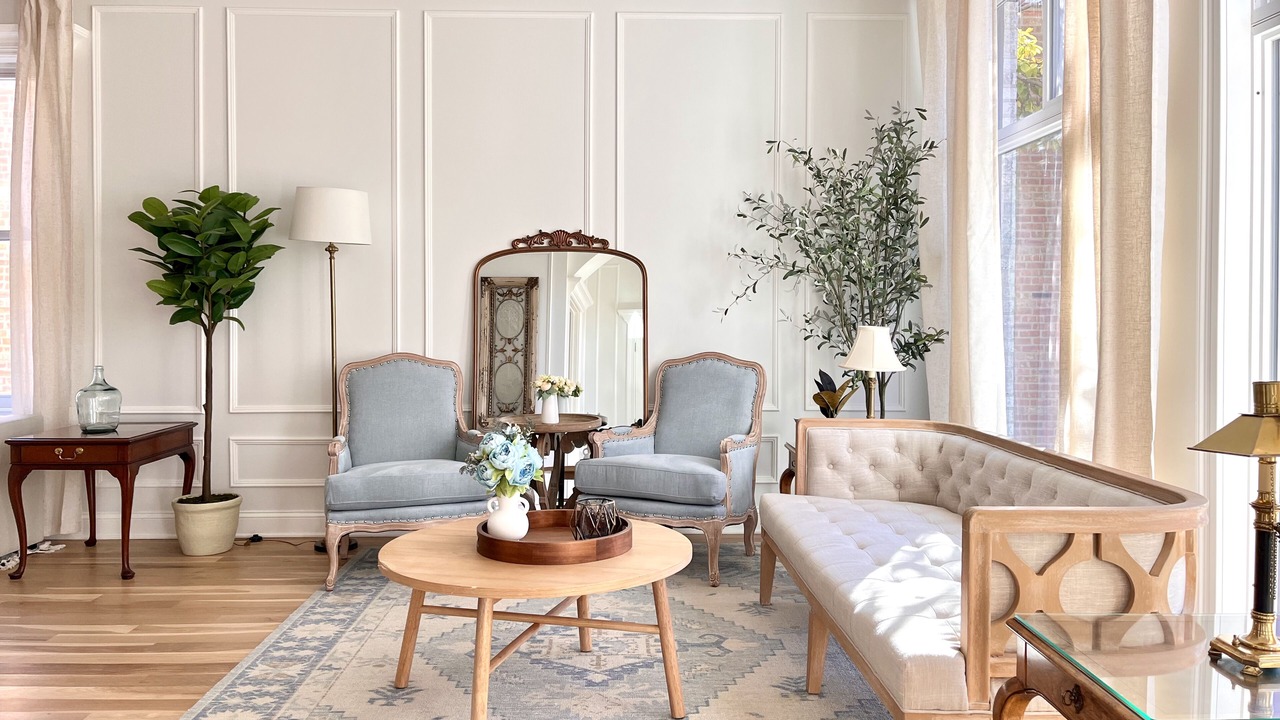 Photo of Livingroom in Logan Square