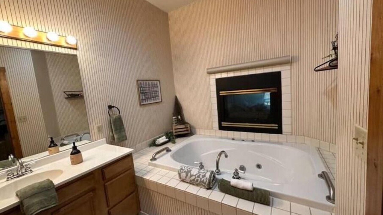 Photo of Bathroom in Galena