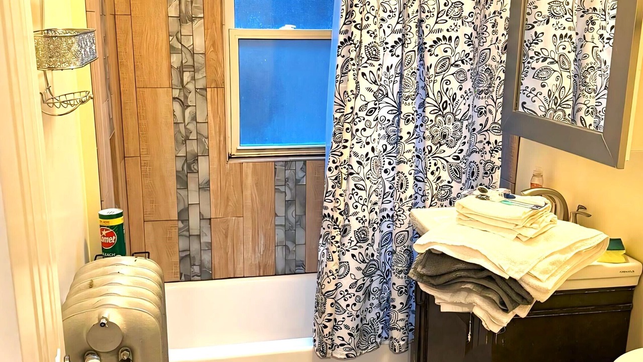Photo of Bathroom in Roseland