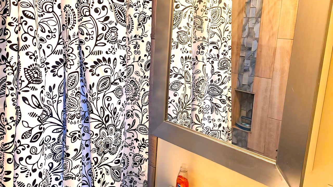 Photo of Bathroom in Roseland