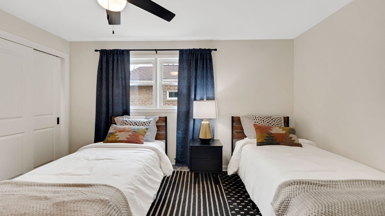 Photo of Bedroom in Evergreen Park