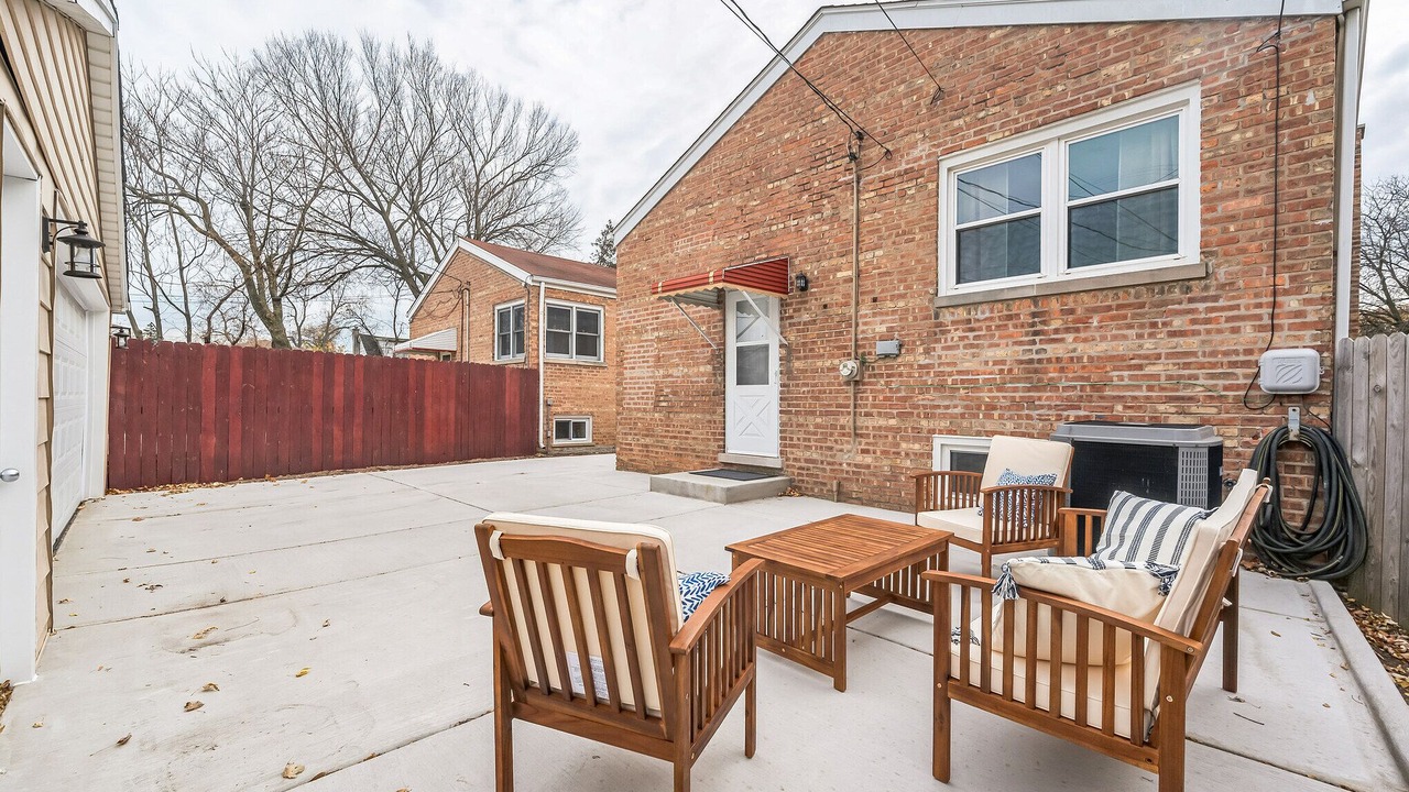 Photo of Patio Balcony in Evergreen Park
