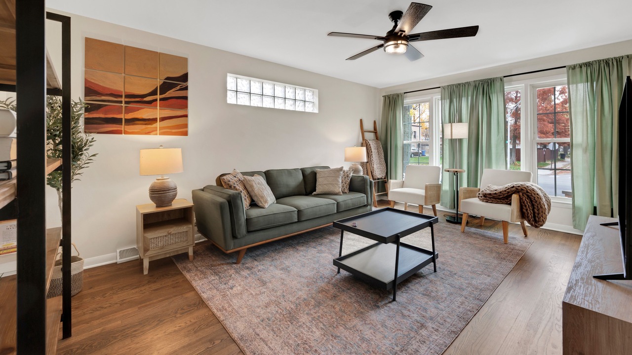 Photo of Livingroom in Evergreen Park