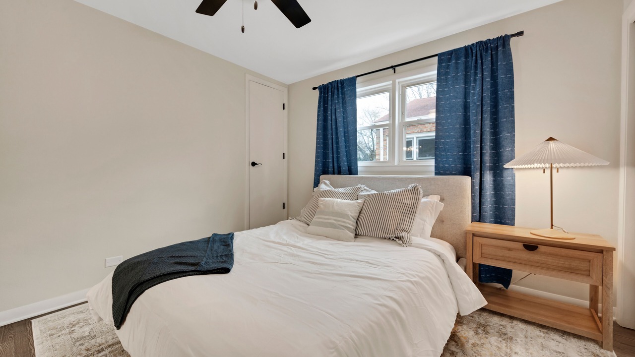 Photo of Bedroom in Evergreen Park