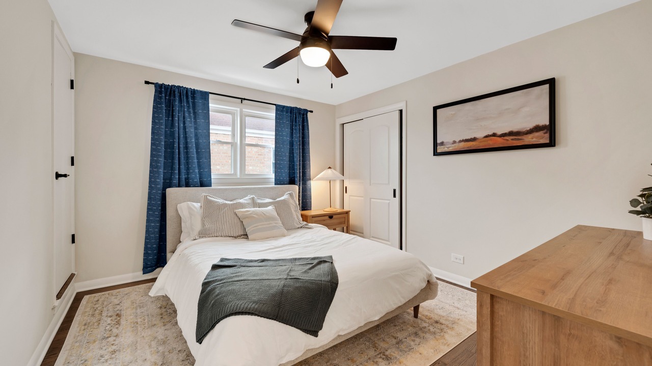 Photo of Bedroom in Evergreen Park