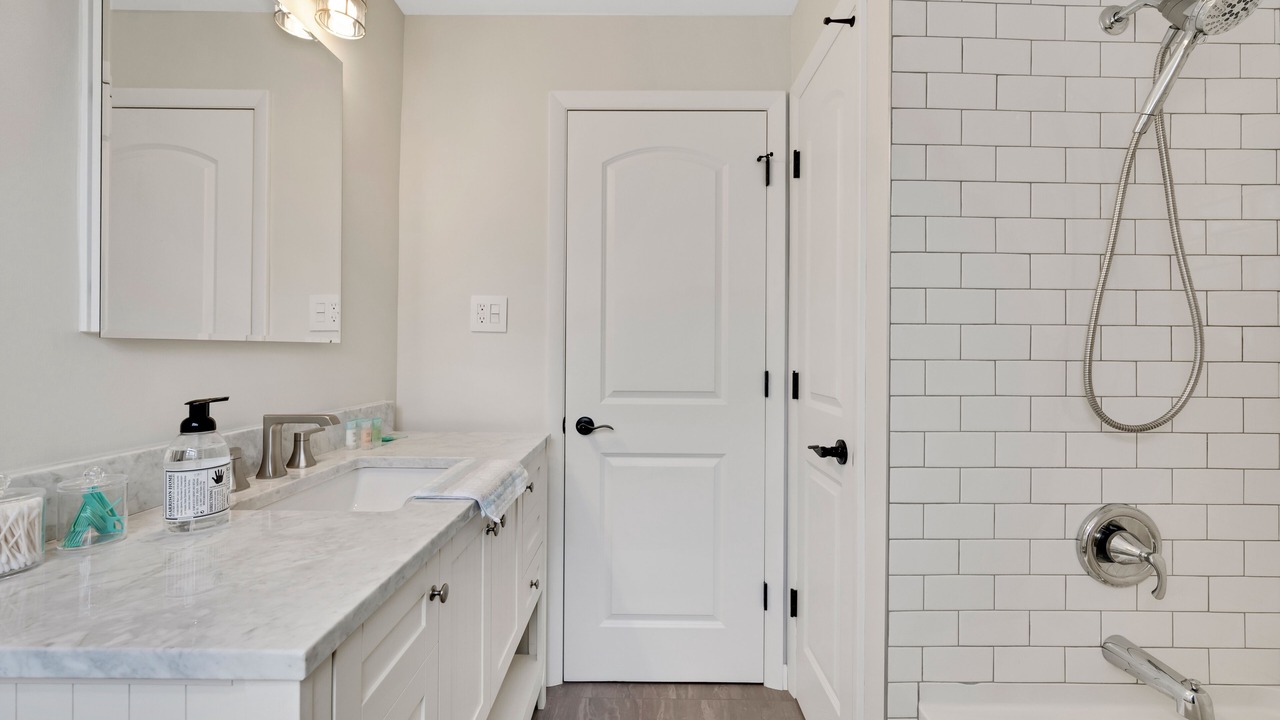 Photo of Bathroom in Evergreen Park