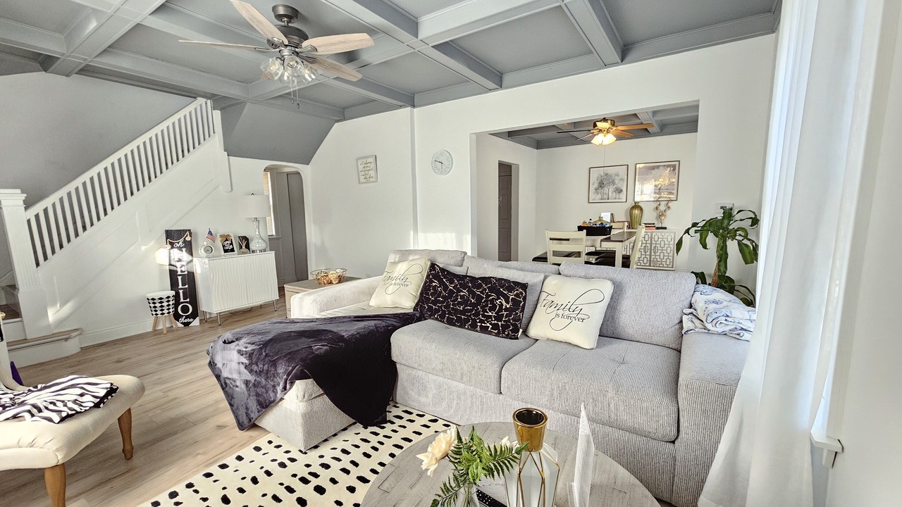 Photo of Livingroom in Waukegan