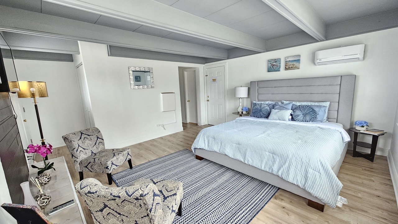 Photo of Bedroom in Waukegan