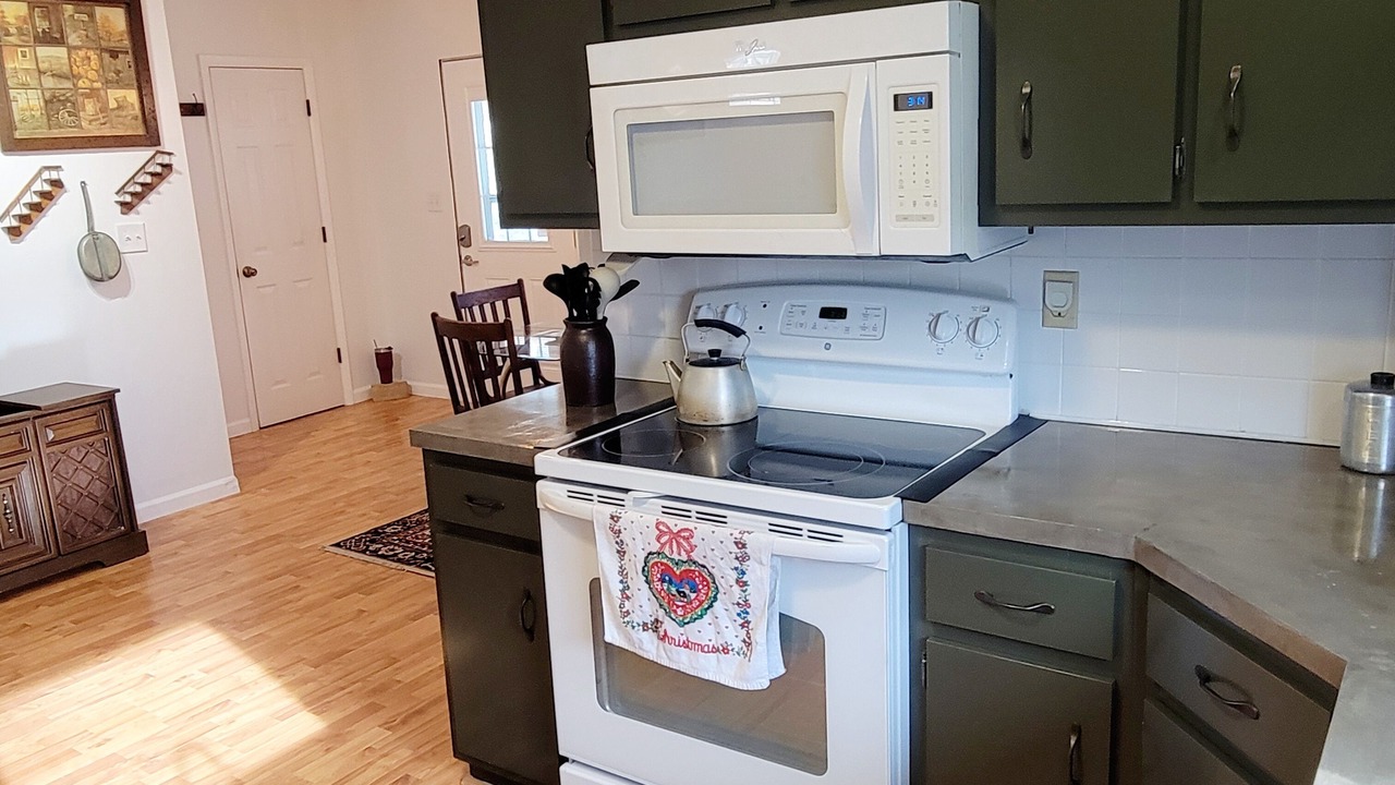 Photo of Kitchen in Maeystown