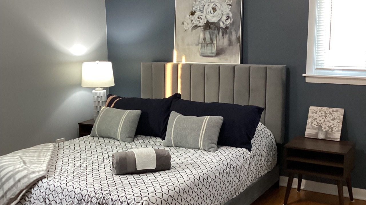 Photo of Bedroom in Oak Lawn