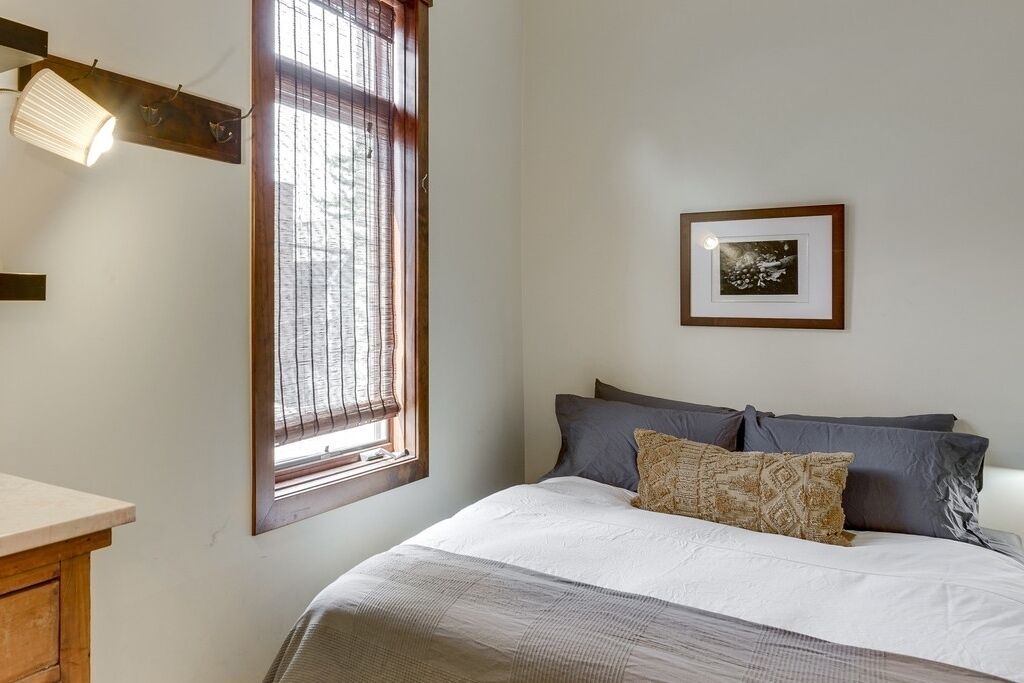 Photo of Bedroom in Bucktown
