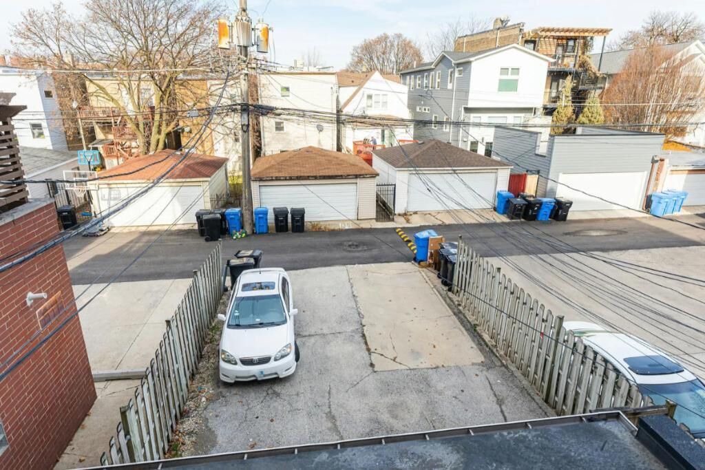 Photo of Outdoor in Roscoe Village