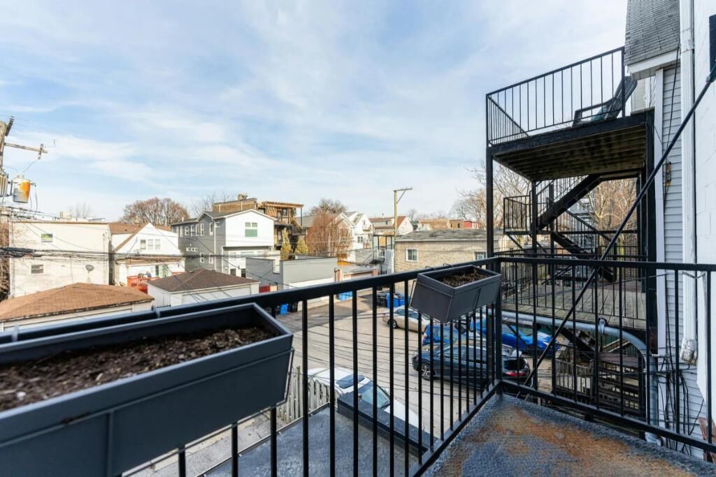 Photo of Outdoor in Roscoe Village