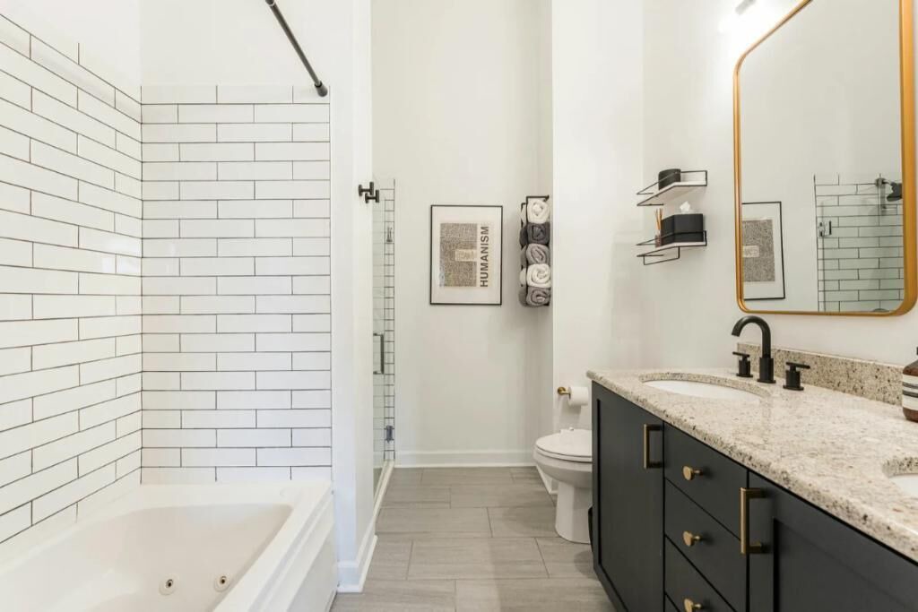Photo of Bathroom in Roscoe Village