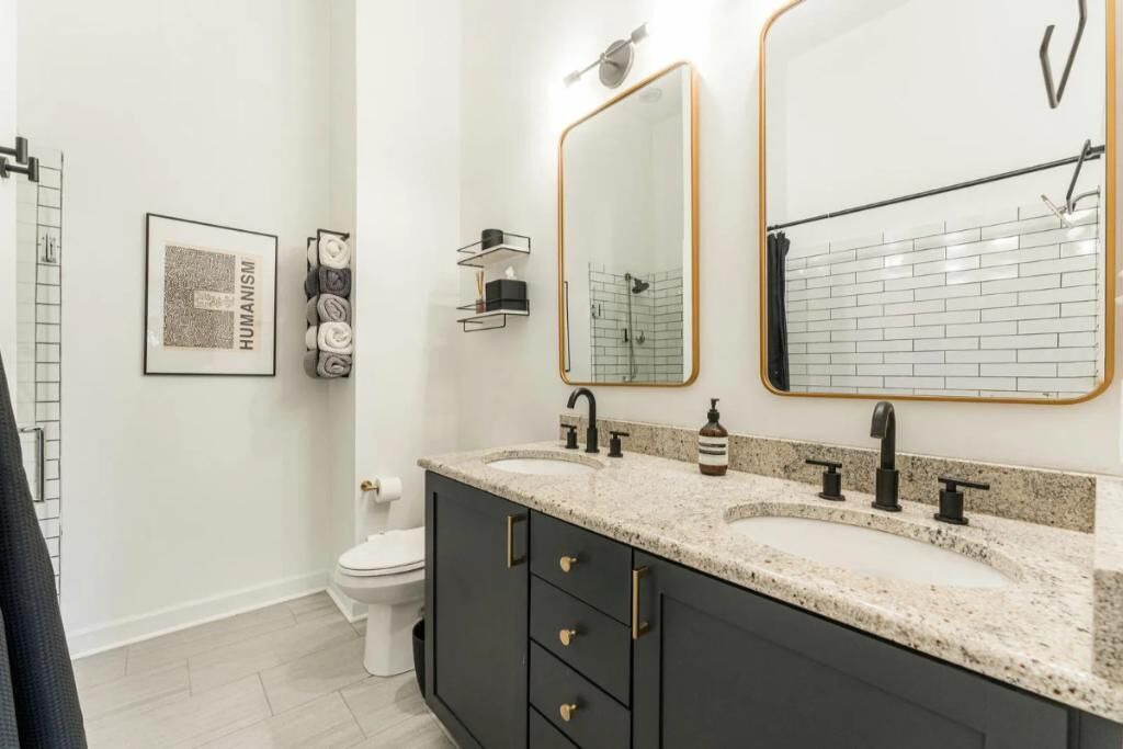 Photo of Bathroom in Roscoe Village