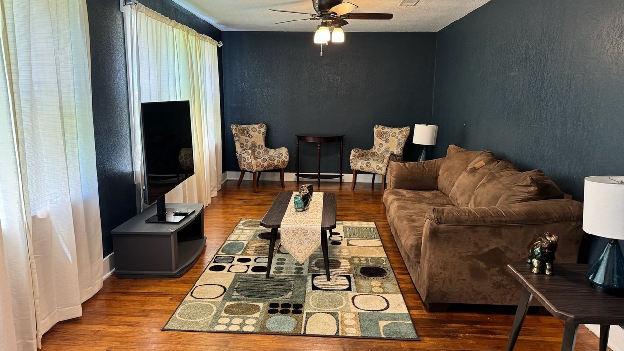 Photo of Livingroom in Decatur
