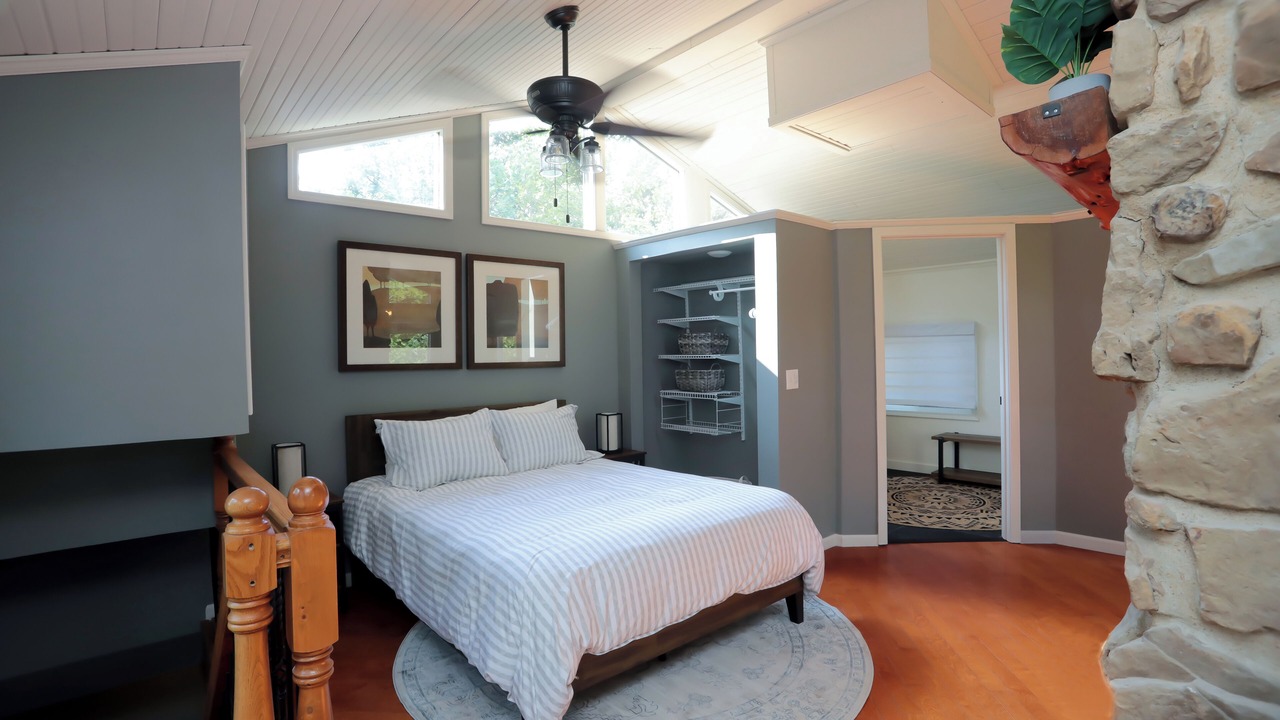 Photo of Bedroom in Alto Pass
