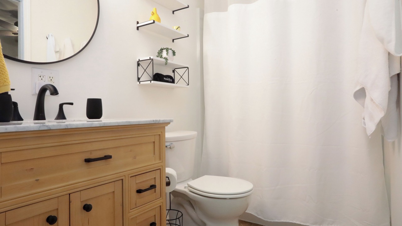 Photo of Bathroom in Alto Pass