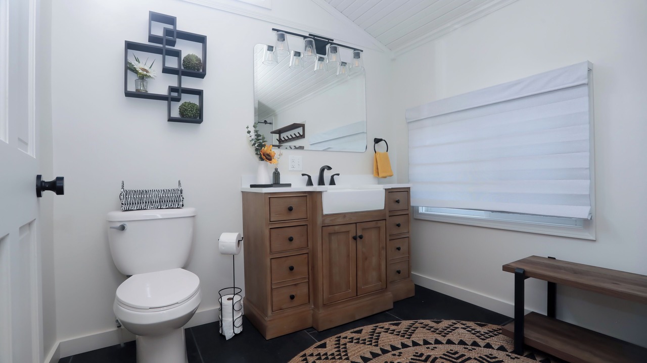 Photo of Bathroom in Alto Pass
