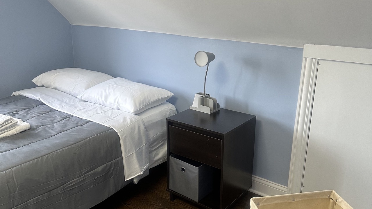 Photo of Bedroom in North Chicago