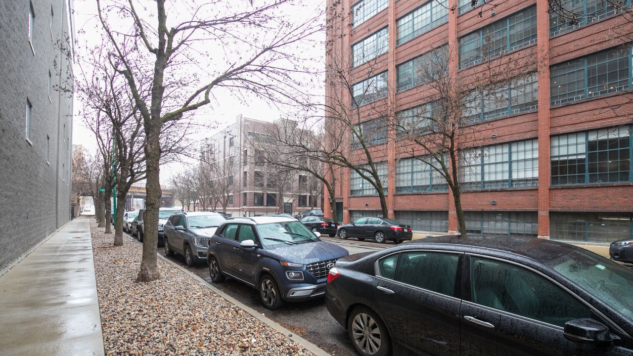 Photo of Outdoor in West Town