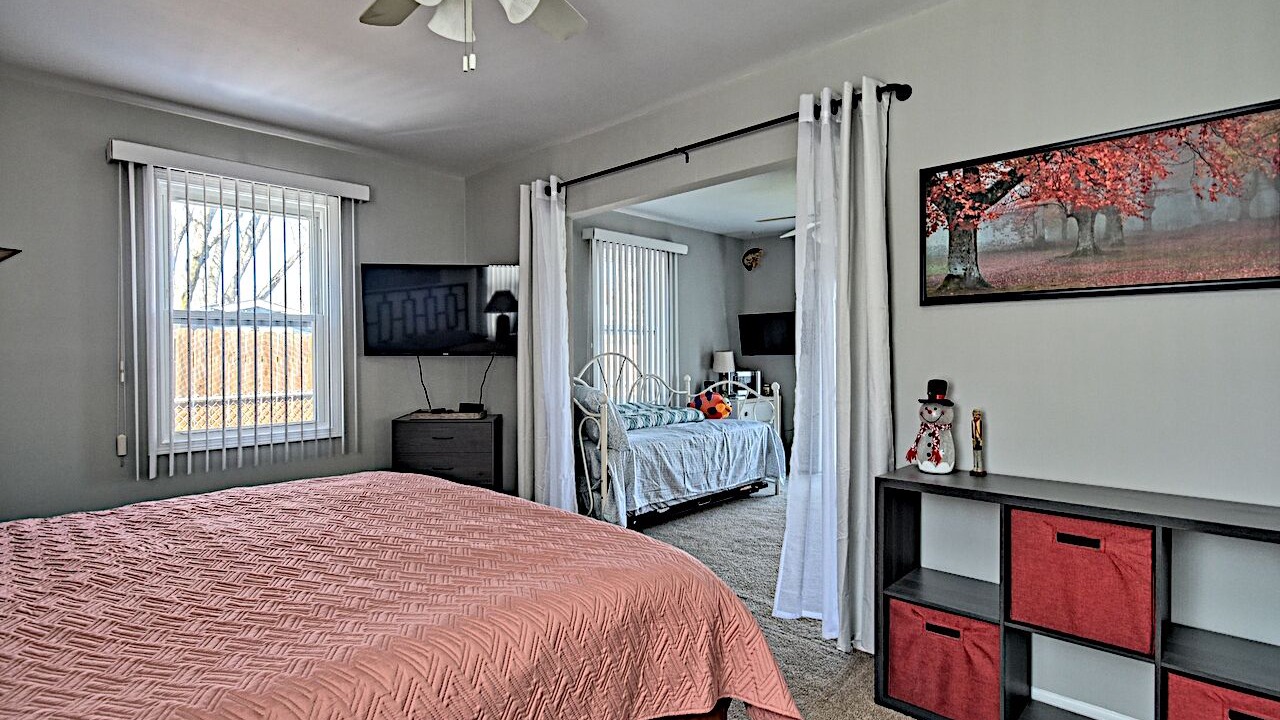 Photo of Bedroom in Village of Lakewood