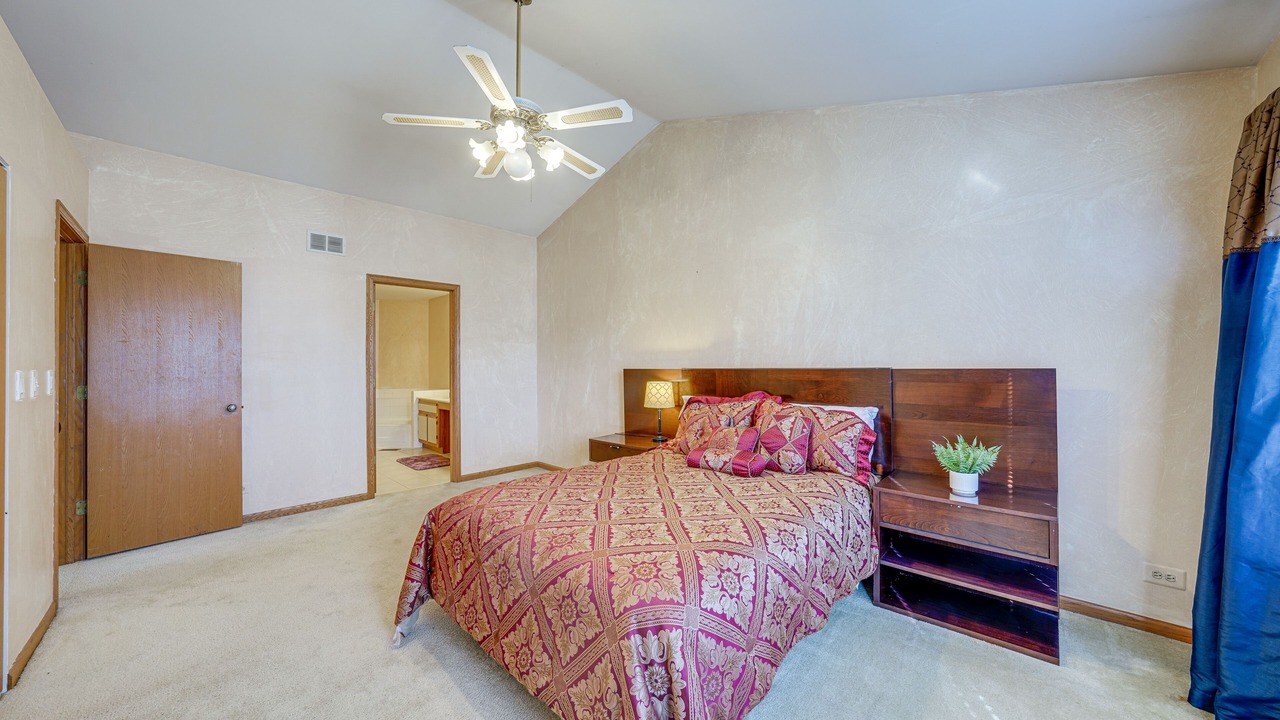 Photo of Bedroom in Bloomingdale